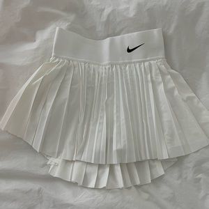 Nike Court Dri-FIT Advantage Tennis Skirt (White, XS)